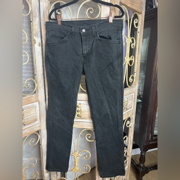34/32 Levi's Men's Slim Fit Jeans in Black - Picture 7 of 8